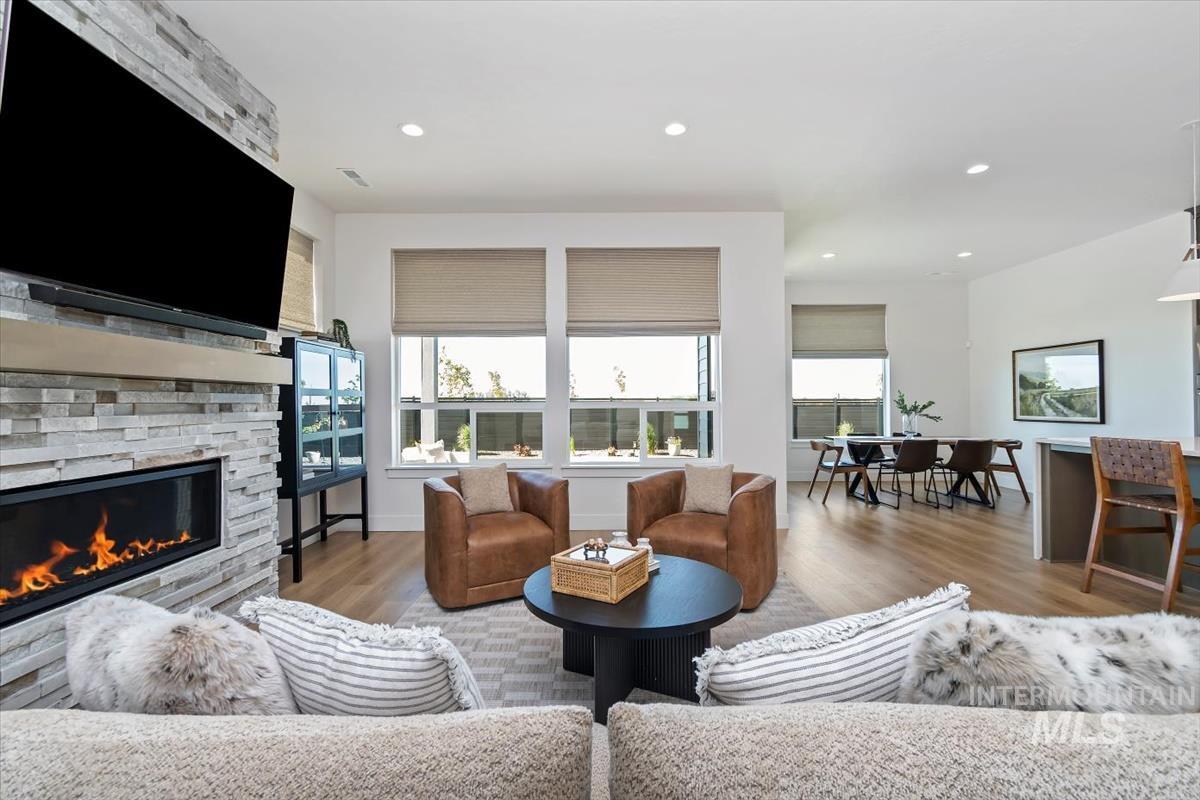 7649 W Whisper Ridge Dr, Meridian, Idaho 83646, 5 Bedrooms, 3 Bathrooms, Residential For Sale, Price $799,000,MLS 98987090