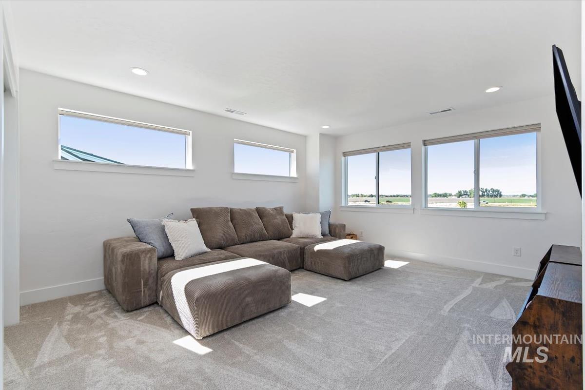 7649 W Whisper Ridge Dr, Meridian, Idaho 83646, 5 Bedrooms, 3 Bathrooms, Residential For Sale, Price $799,000,MLS 98987090