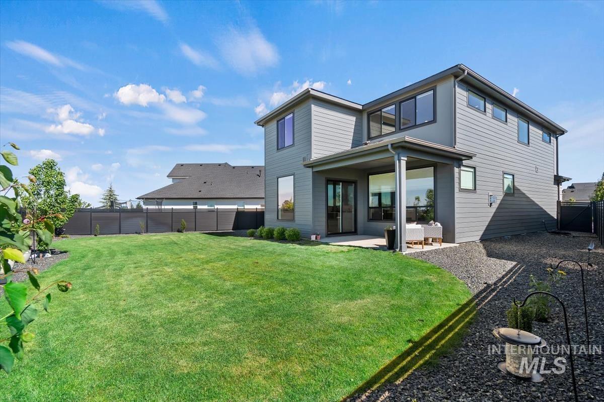 7649 W Whisper Ridge Dr, Meridian, Idaho 83646, 5 Bedrooms, 3 Bathrooms, Residential For Sale, Price $799,000,MLS 98987090