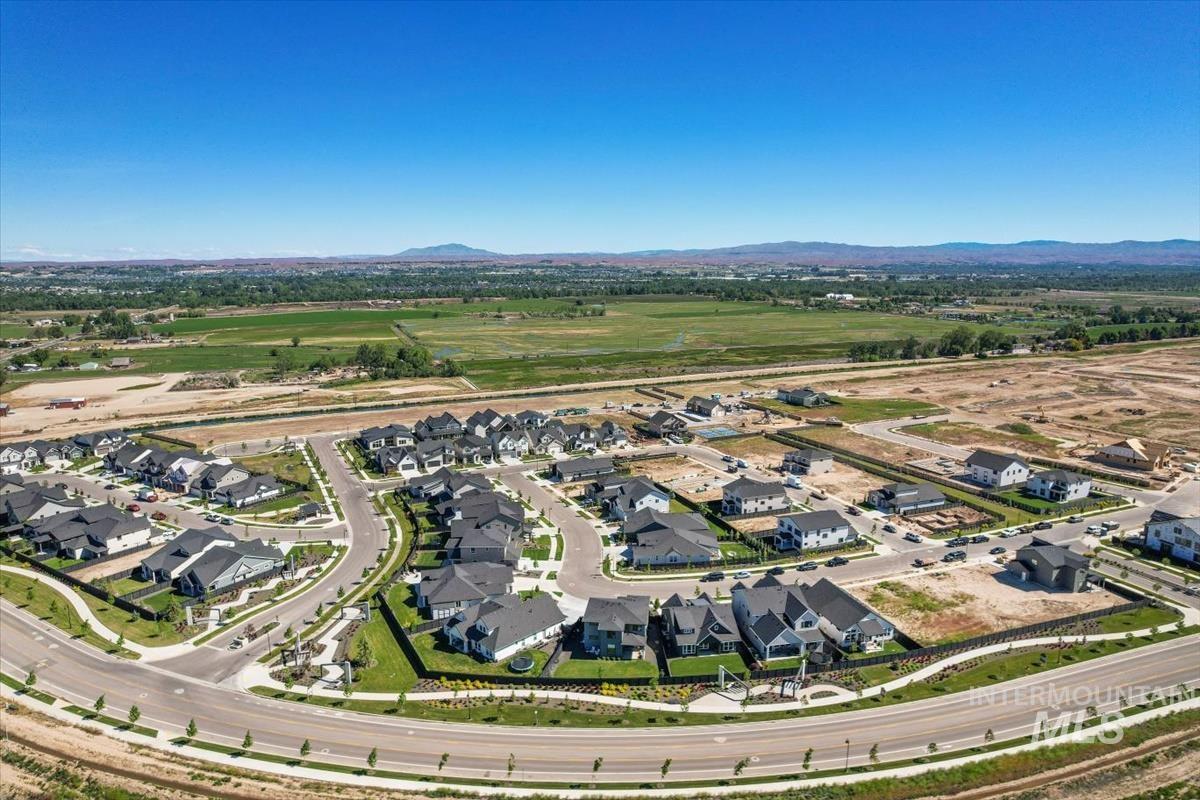 7649 W Whisper Ridge Dr, Meridian, Idaho 83646, 5 Bedrooms, 3 Bathrooms, Residential For Sale, Price $799,000,MLS 98987090