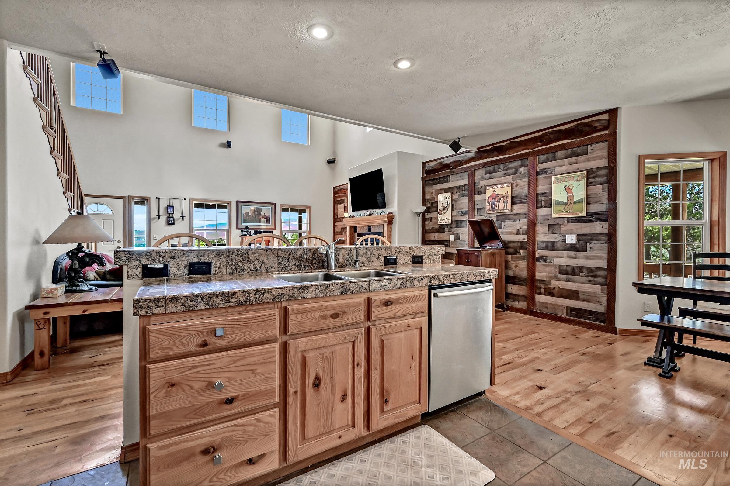 7213 E Columbia, Boise, Idaho 83716, 4 Bedrooms, 3 Bathrooms, Residential For Sale, Price $1,700,000,MLS 98987095