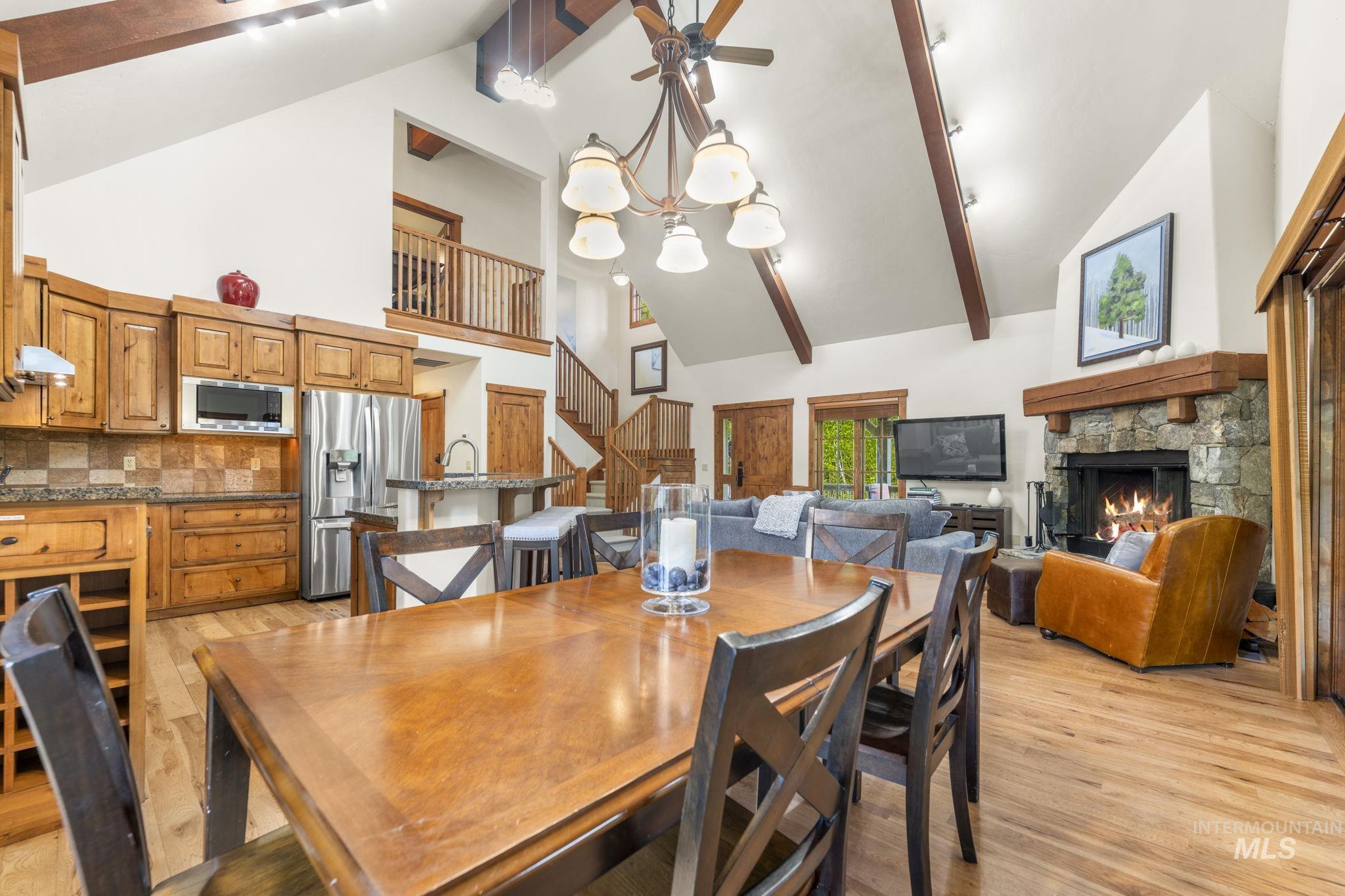 340 Discovery, Donnelly, Idaho 83615, 3 Bedrooms, 2 Bathrooms, Residential For Sale, Price $1,790,000, 98987096