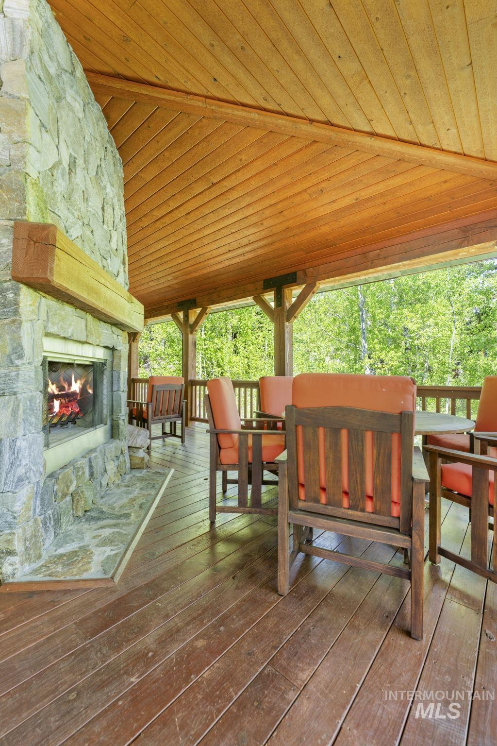 340 Discovery, Donnelly, Idaho 83615, 3 Bedrooms, 2 Bathrooms, Residential For Sale, Price $1,790,000, 98987096
