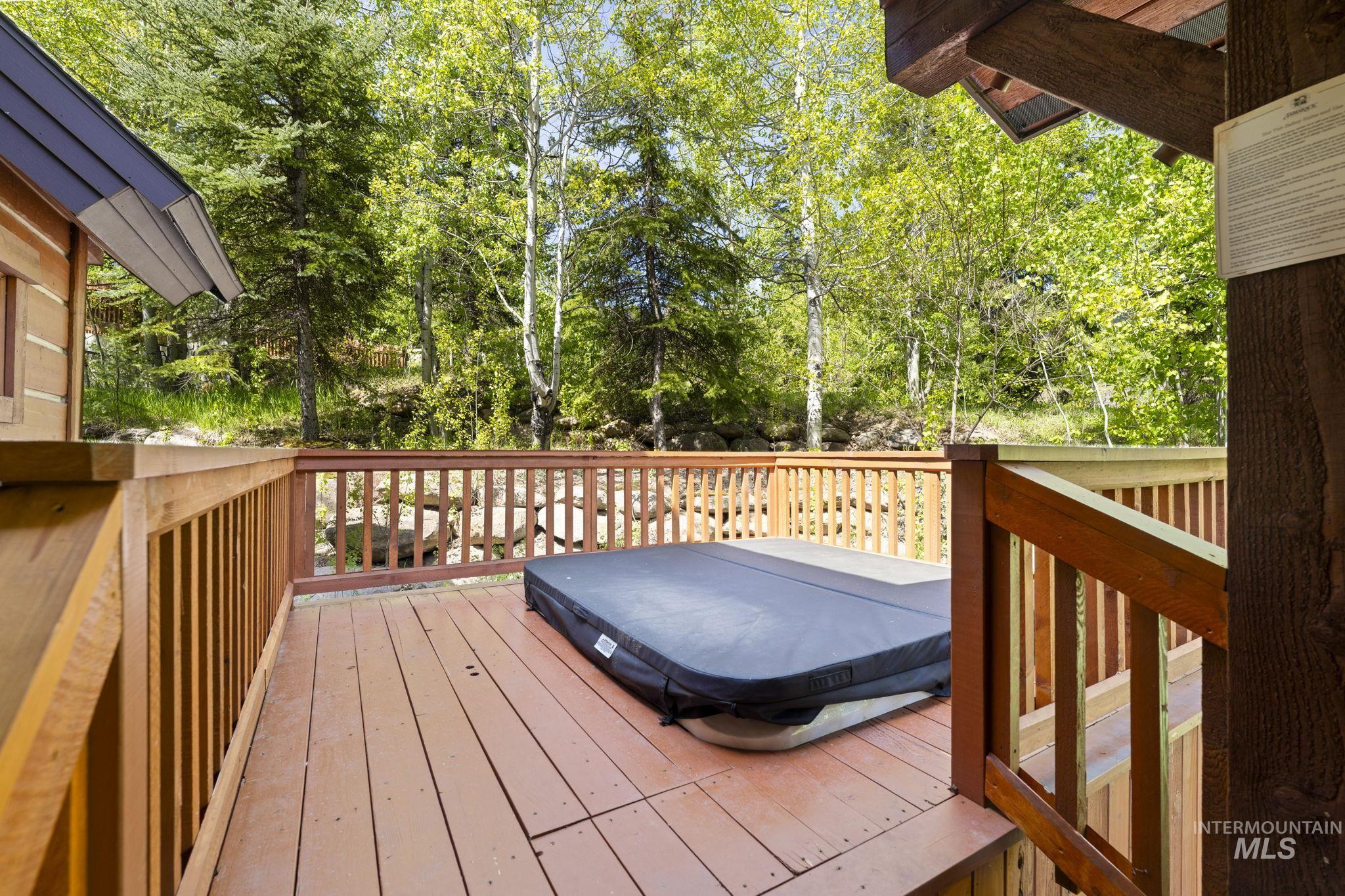 340 Discovery, Donnelly, Idaho 83615, 3 Bedrooms, 2 Bathrooms, Residential For Sale, Price $1,790,000, 98987096