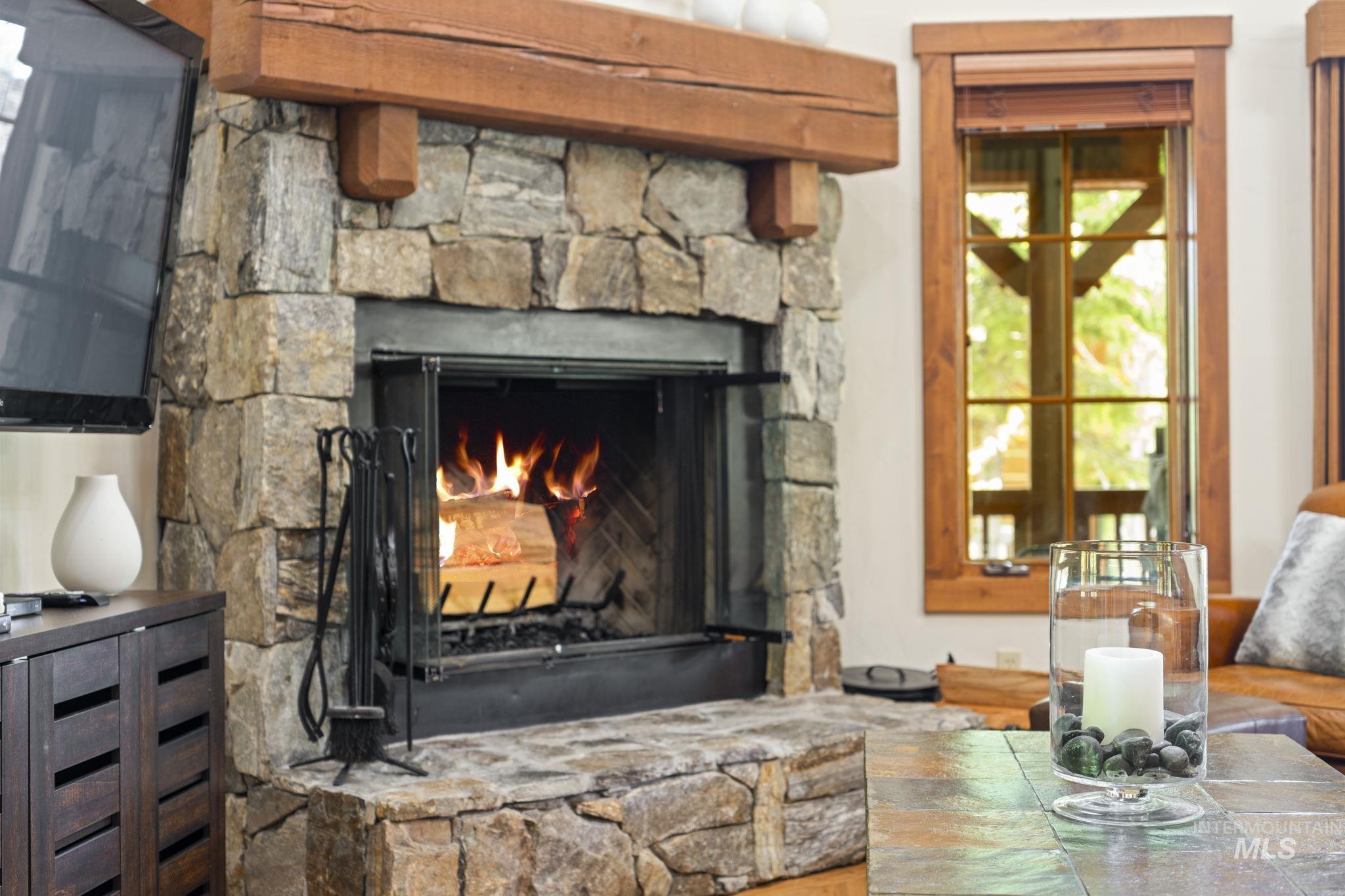 340 Discovery, Donnelly, Idaho 83615, 3 Bedrooms, 2 Bathrooms, Residential For Sale, Price $1,790,000, 98987096
