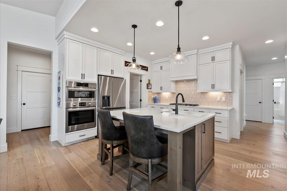 8390 W Meltwater Ln, Eagle, Idaho 83616, 3 Bedrooms, 2 Bathrooms, Residential For Sale, Price $544,900, 98987099
