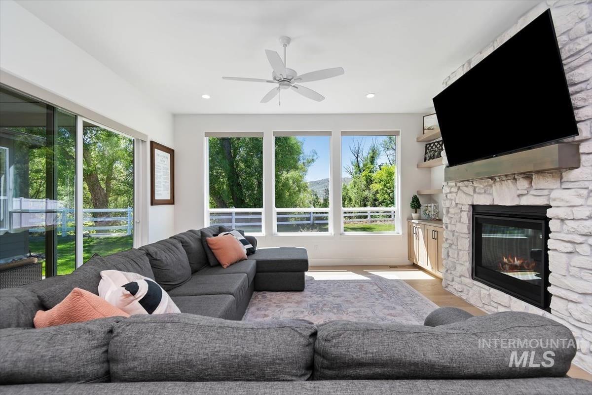 7933 W Suttle Lake Dr, Boise, Idaho 83714, 5 Bedrooms, 4 Bathrooms, Residential For Sale, Price $1,465,000,MLS 98987102