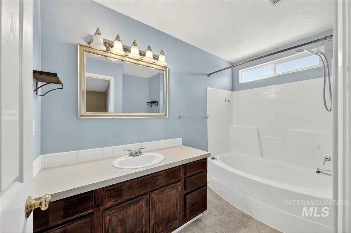 3426 E Princess Amy Ct, Nampa, Idaho 83687-8948, 3 Bedrooms, 2 Bathrooms, Residential For Sale, Price $364,900, 98987103