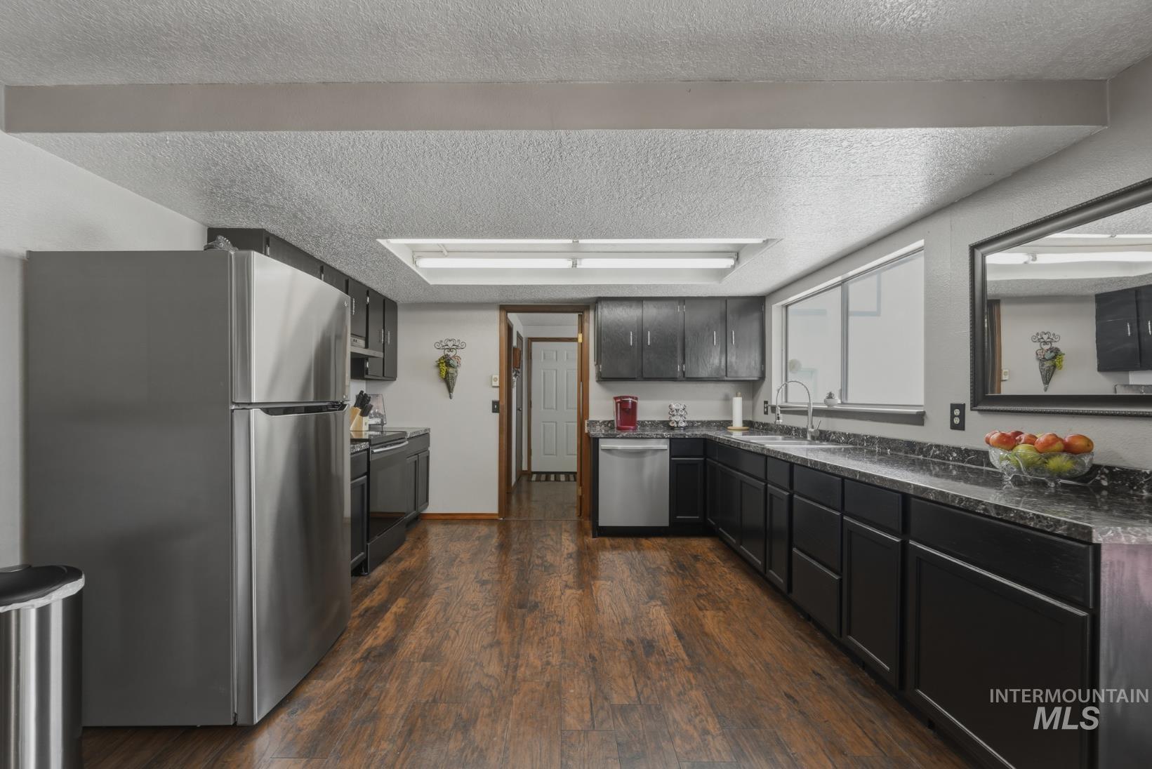 11930 Purple Sage Rd, Middleton, Idaho 83644-5481, 3 Bedrooms, 2 Bathrooms, Residential For Sale, Price $465,000,MLS 98987112