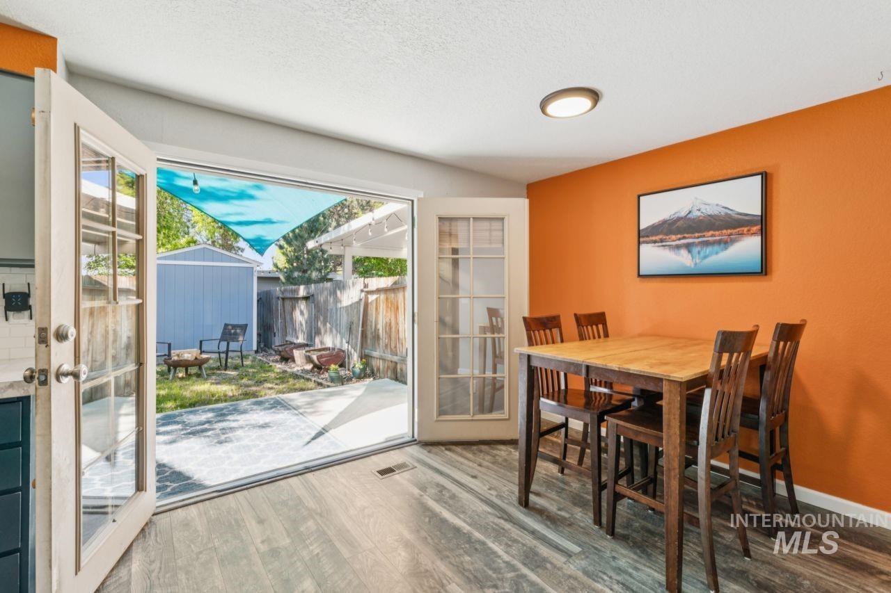 1887 E Boise Ave, Boise, Idaho 83706, 2 Bedrooms, 1.5 Bathrooms, Residential For Sale, Price $409,000,MLS 98987113