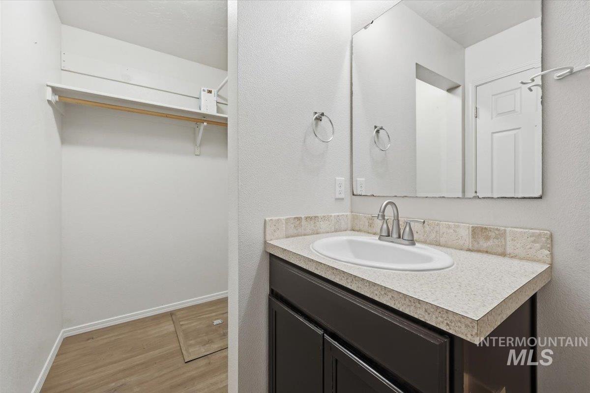 8556 W Snohomish St, Boise, Idaho 83709-5917, 3 Bedrooms, 2 Bathrooms, Residential For Sale, Price $380,000, 98987117