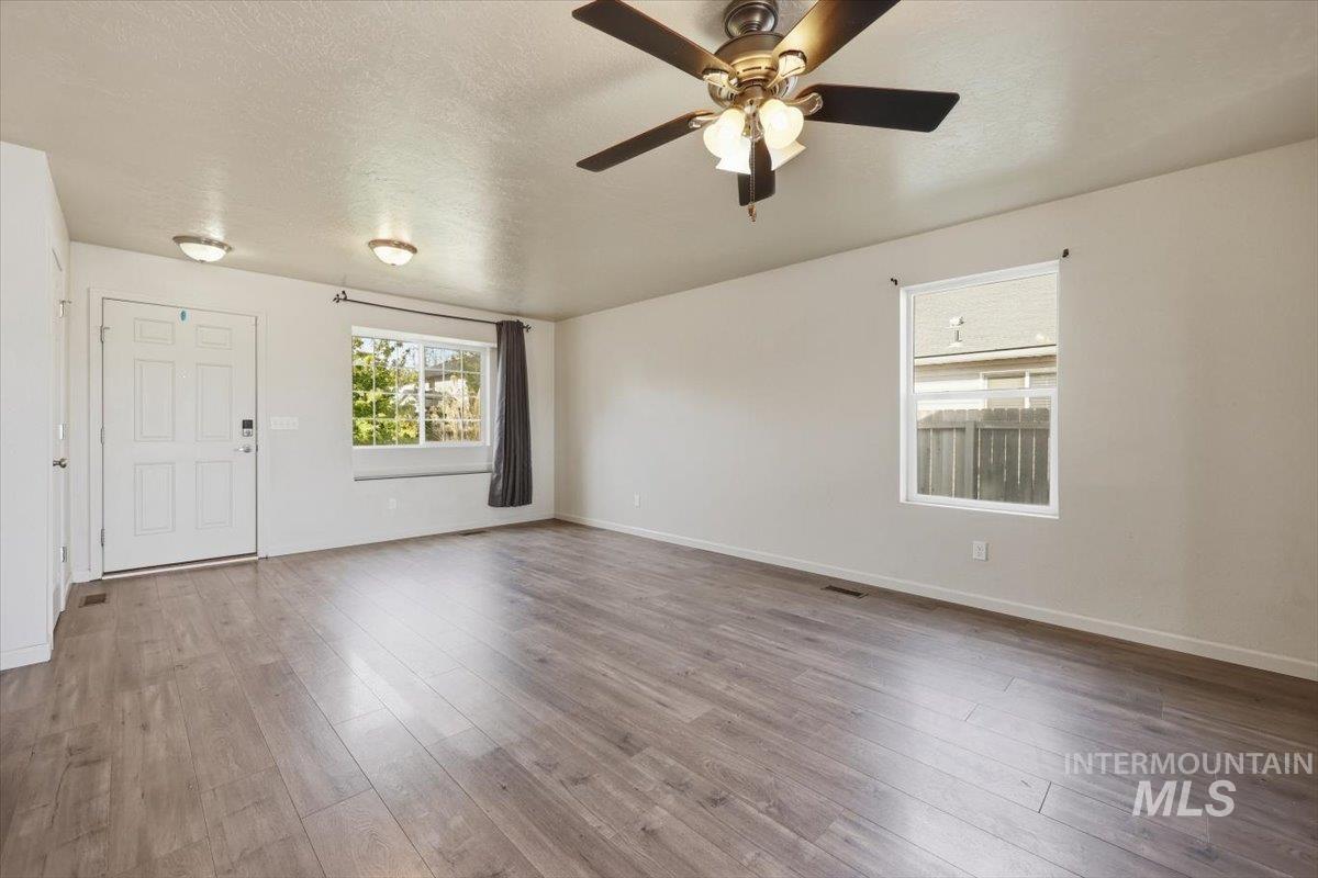 8556 W Snohomish St, Boise, Idaho 83709-5917, 3 Bedrooms, 2 Bathrooms, Residential For Sale, Price $380,000, 98987117