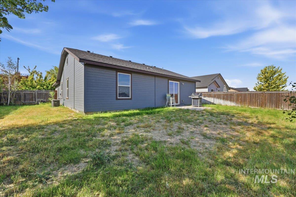 8556 W Snohomish St, Boise, Idaho 83709-5917, 3 Bedrooms, 2 Bathrooms, Residential For Sale, Price $380,000, 98987117