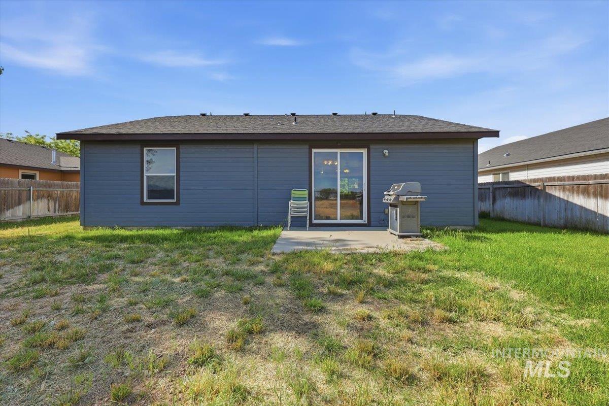 8556 W Snohomish St, Boise, Idaho 83709-5917, 3 Bedrooms, 2 Bathrooms, Residential For Sale, Price $380,000, 98987117