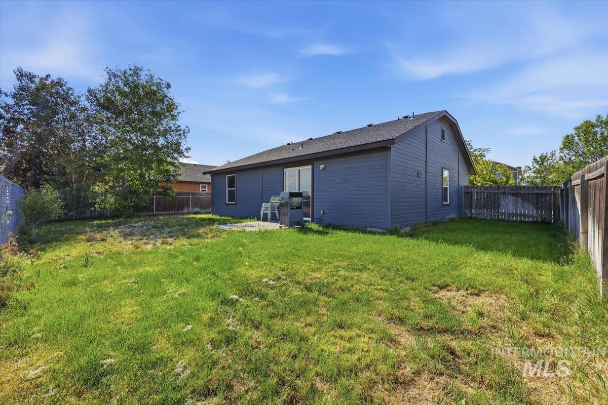 8556 W Snohomish St, Boise, Idaho 83709-5917, 3 Bedrooms, 2 Bathrooms, Residential For Sale, Price $380,000, 98987117