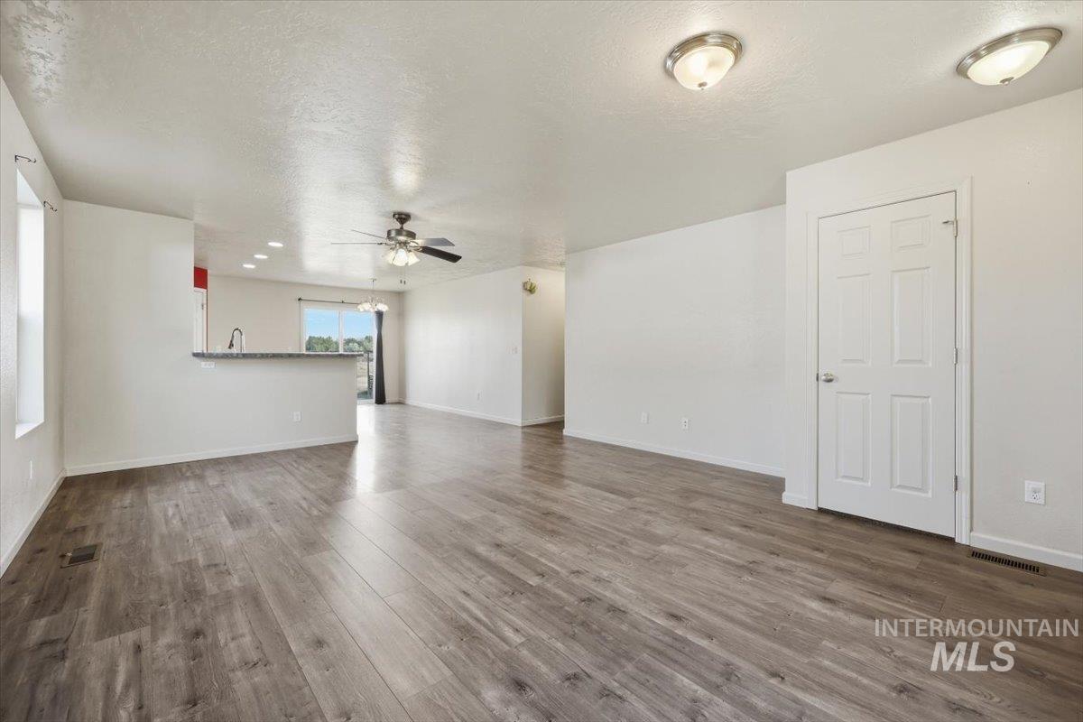 8556 W Snohomish St, Boise, Idaho 83709-5917, 3 Bedrooms, 2 Bathrooms, Residential For Sale, Price $380,000, 98987117