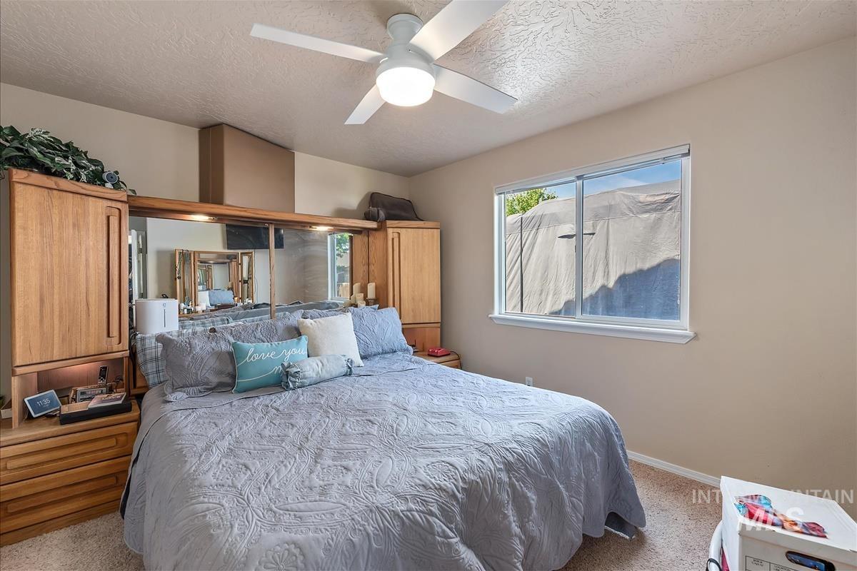 11740 Edgemoor St, Caldwell, Idaho 83605, 3 Bedrooms, 2 Bathrooms, Residential For Sale, Price $360,000, 98987119