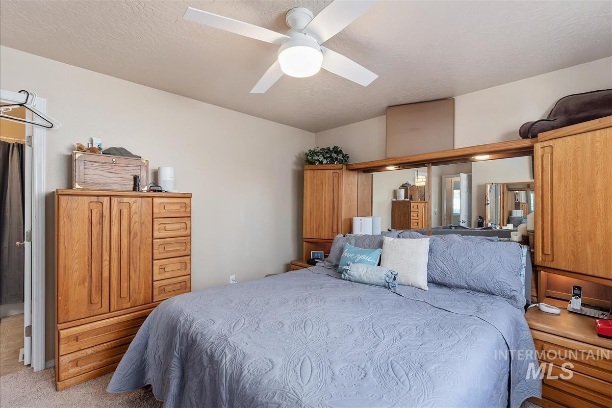 11740 Edgemoor St, Caldwell, Idaho 83605, 3 Bedrooms, 2 Bathrooms, Residential For Sale, Price $360,000, 98987119