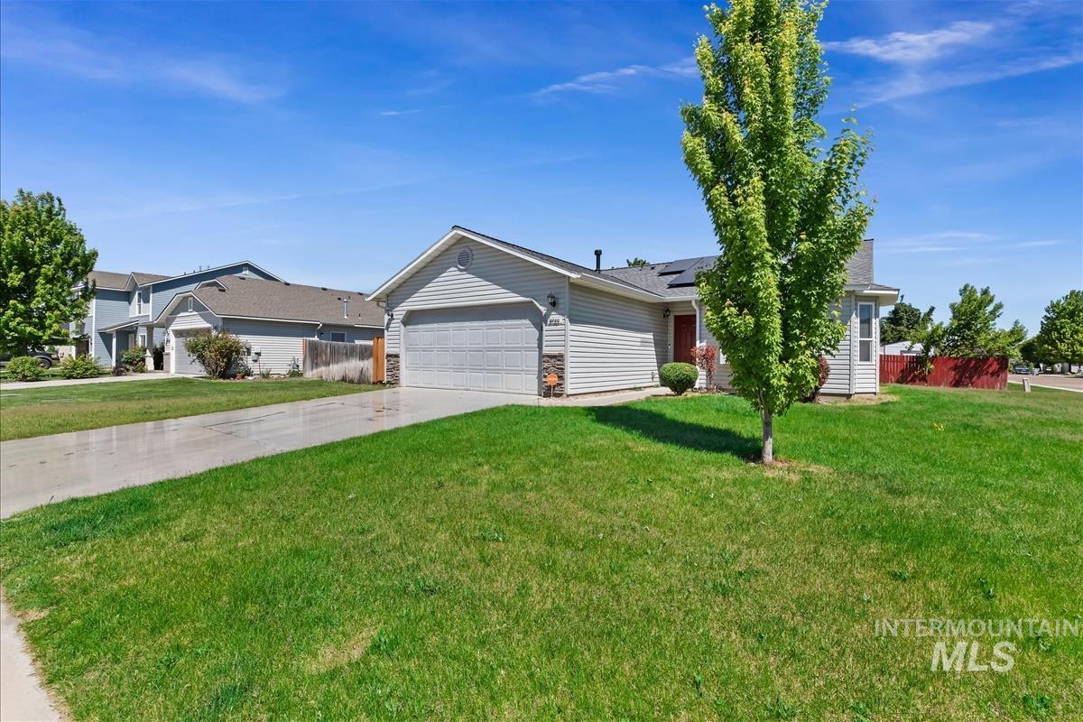 11740 Edgemoor St, Caldwell, Idaho 83605, 3 Bedrooms, 2 Bathrooms, Residential For Sale, Price $360,000, 98987119