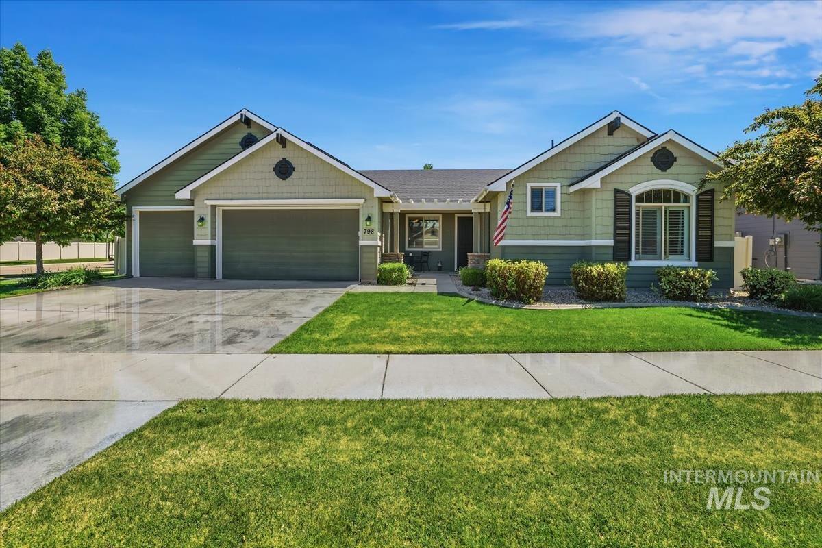 798 N Tullshire Way, Eagle, Idaho 83616, 4 Bedrooms, 2.5 Bathrooms, Residential For Sale, Price $765,000, 98987125