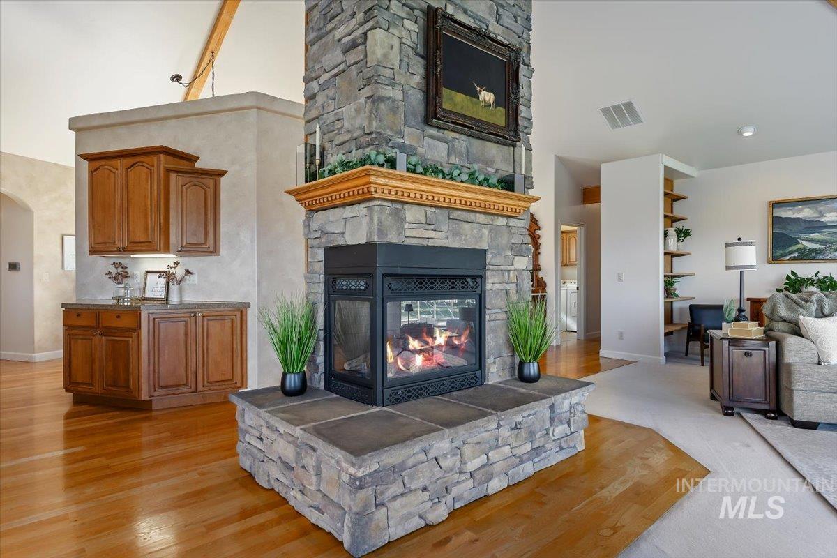 536 Mahard Dr, Twin Falls, Idaho 83301, 3 Bedrooms, 2 Bathrooms, Residential For Sale, Price $915,000, 98987126