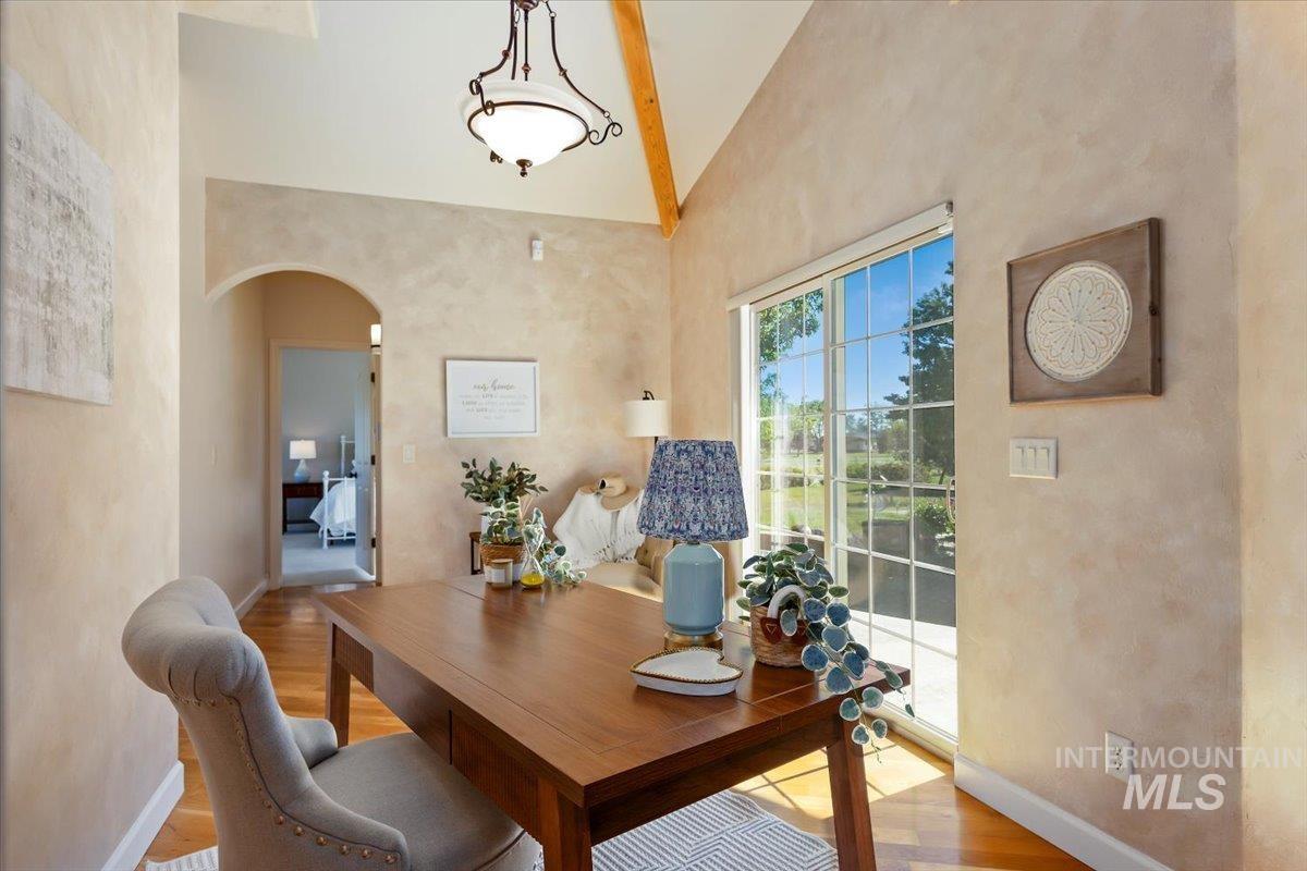 536 Mahard Dr, Twin Falls, Idaho 83301, 3 Bedrooms, 2 Bathrooms, Residential For Sale, Price $915,000, 98987126