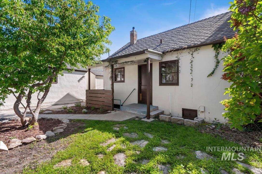 2208 W State Street, Boise, Idaho 83702, 4 Bedrooms, 3 Bathrooms, Residential Income For Sale, Price $859,900, 98987127