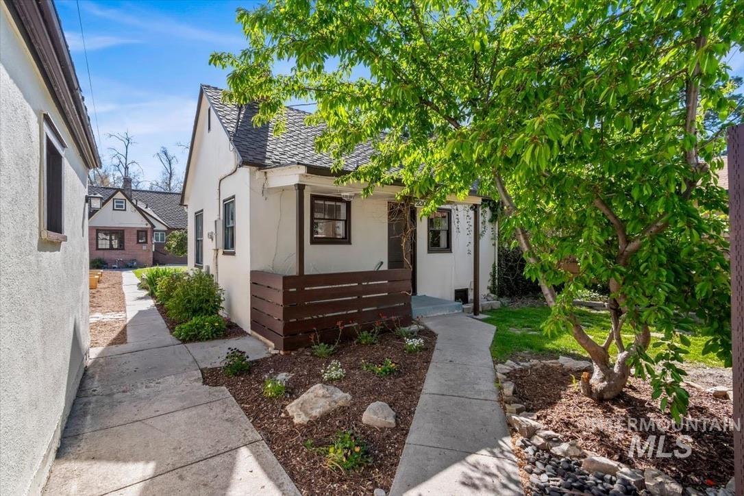 2208 W State Street, Boise, Idaho 83702, 4 Bedrooms, 3 Bathrooms, Residential Income For Sale, Price $859,900, 98987127
