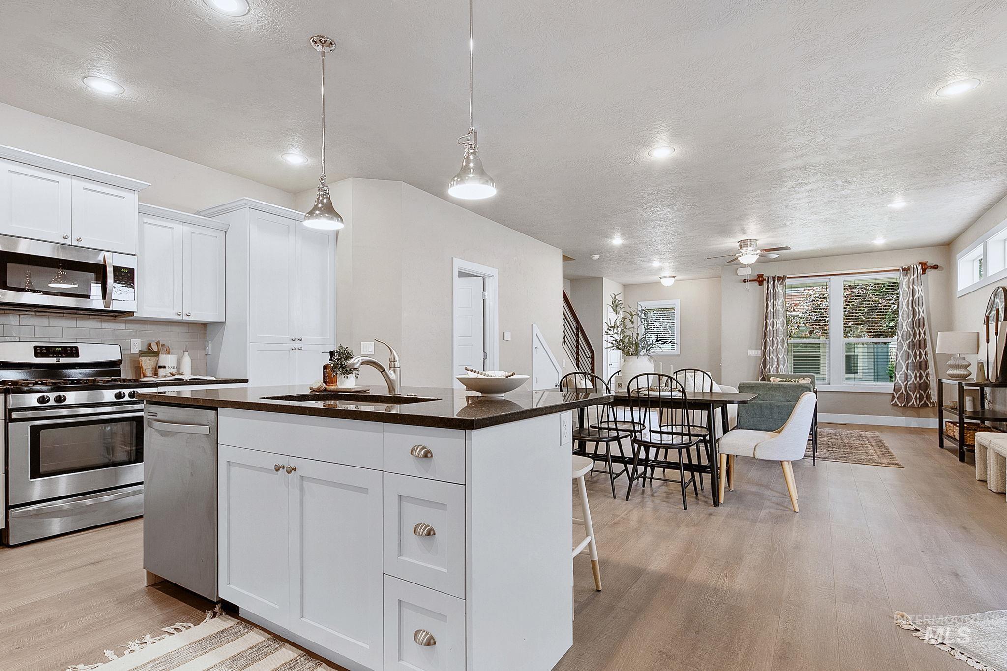 2663 W Malad St, Boise, Idaho 83705-4110, 3 Bedrooms, 2.5 Bathrooms, Residential For Sale, Price $489,900, 98987129