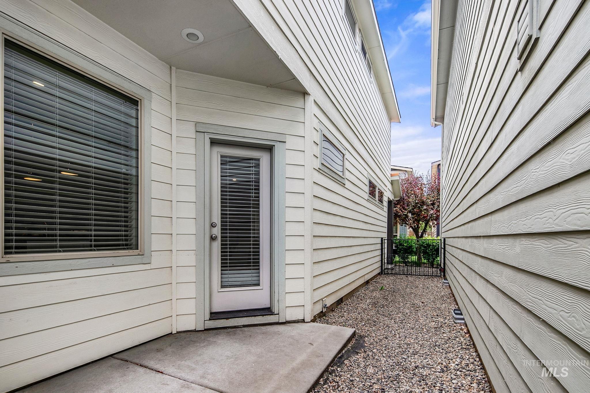 2663 W Malad St, Boise, Idaho 83705-4110, 3 Bedrooms, 2.5 Bathrooms, Residential For Sale, Price $489,900, 98987129