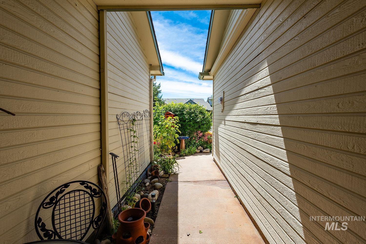 10414 W Bantam, Boise, Idaho 83709, 2 Bedrooms, 1 Bathroom, Residential For Sale, Price $330,000, 98987130