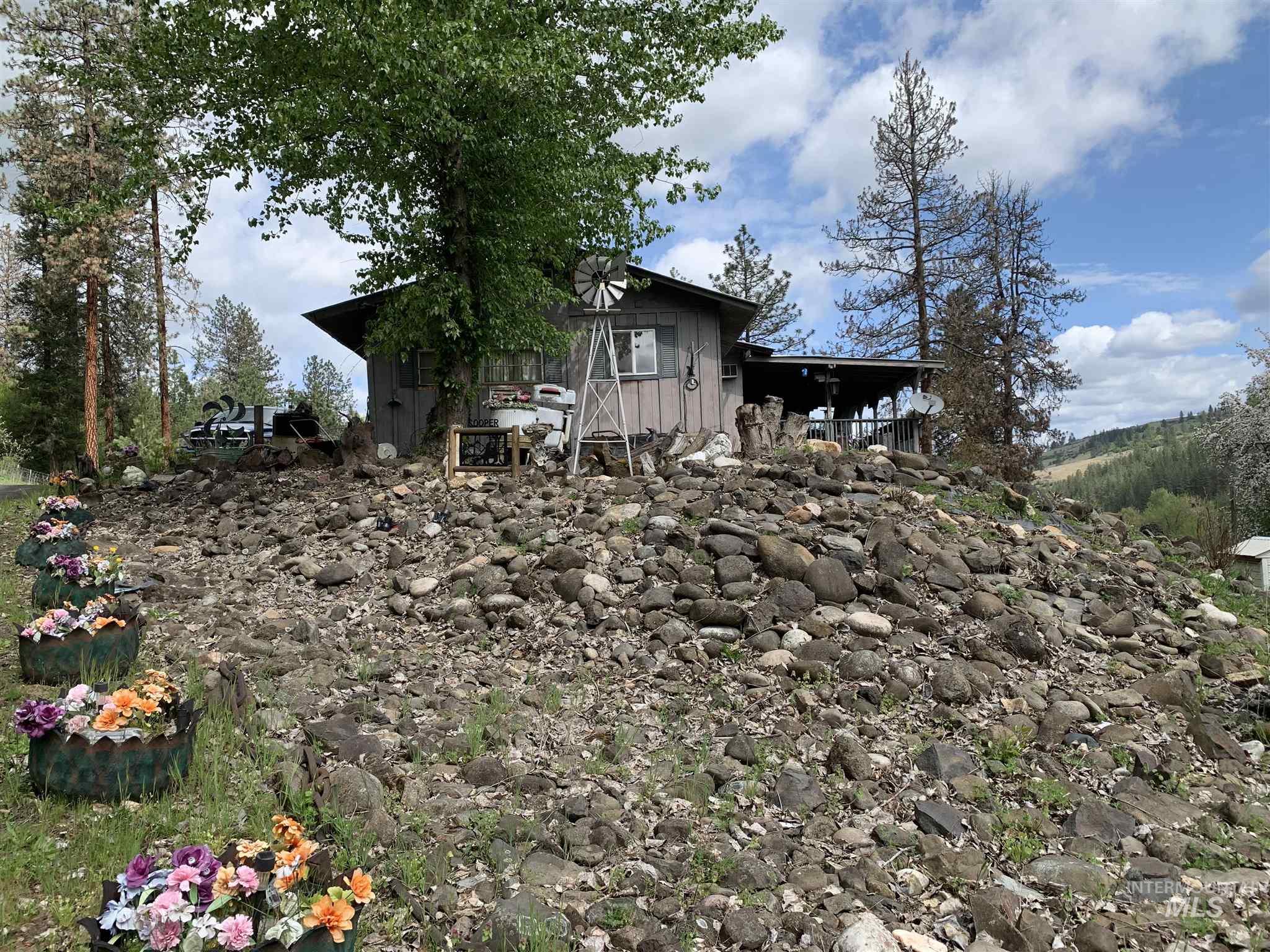 120 Three Bear Lane, Stites, Idaho 83552, 3 Bedrooms, 2 Bathrooms, Residential For Sale, Price $499,000, 98987131