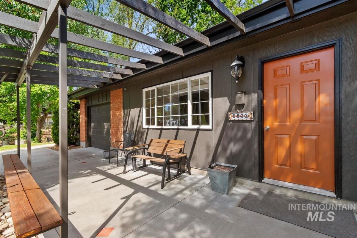 5032 W Wolfe Street, Boise, Idaho 83706, 3 Bedrooms, 2 Bathrooms, Residential For Sale, Price $465,000, 98987132