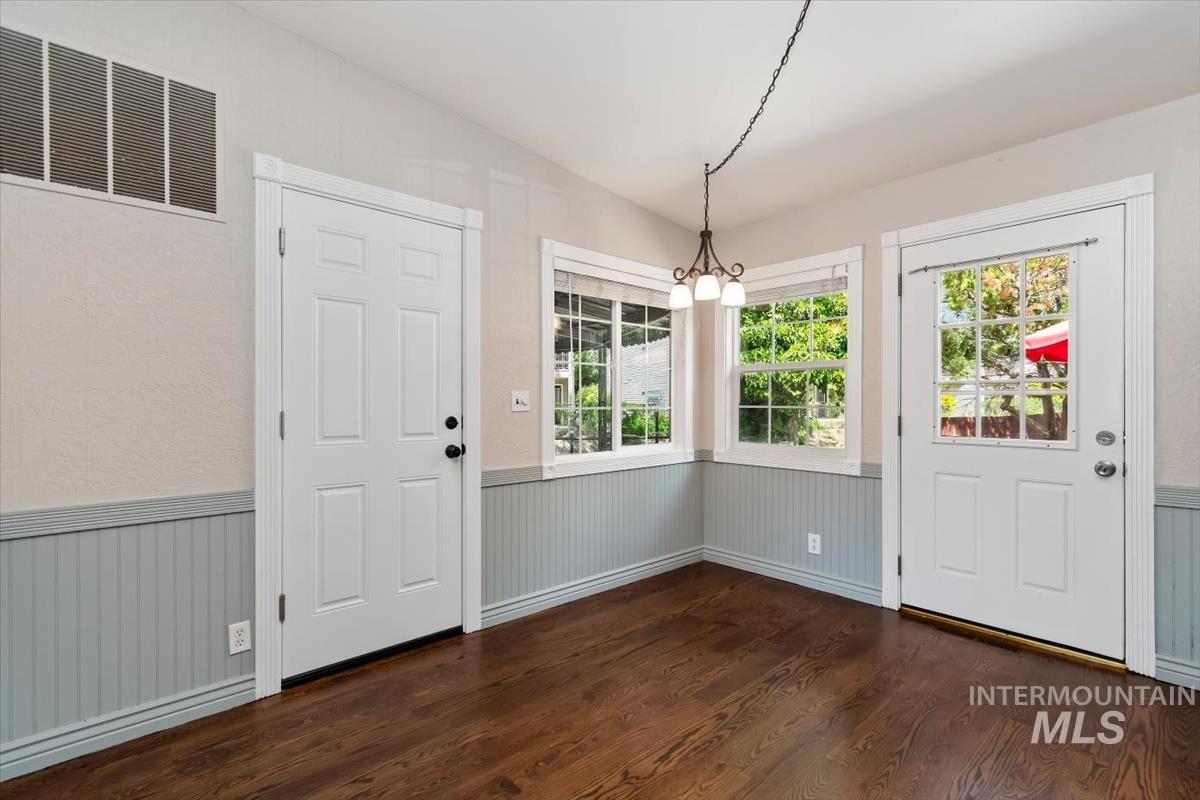 5032 W Wolfe Street, Boise, Idaho 83706, 3 Bedrooms, 2 Bathrooms, Residential For Sale, Price $465,000, 98987132