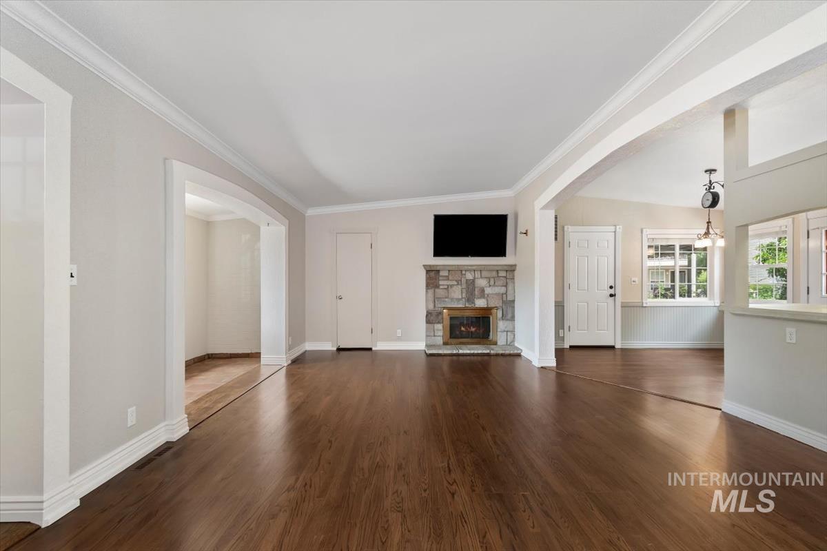 5032 W Wolfe Street, Boise, Idaho 83706, 3 Bedrooms, 2 Bathrooms, Residential For Sale, Price $465,000, 98987132
