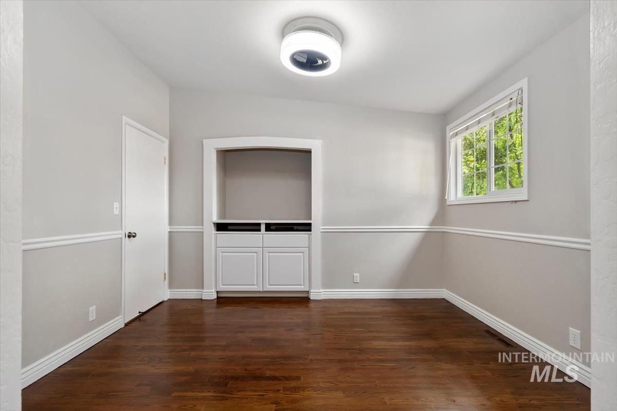 5032 W Wolfe Street, Boise, Idaho 83706, 3 Bedrooms, 2 Bathrooms, Residential For Sale, Price $465,000, 98987132