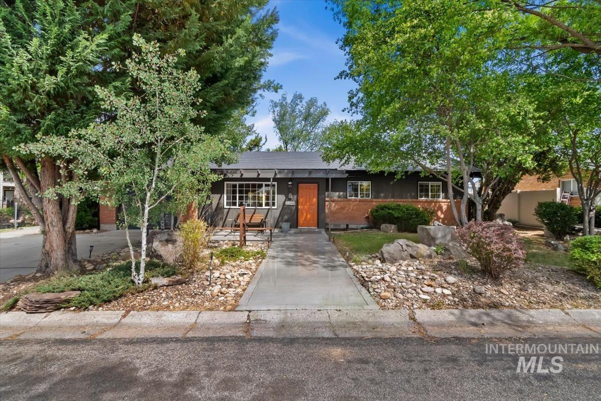 5032 W Wolfe Street, Boise, Idaho 83706, 3 Bedrooms, 2 Bathrooms, Residential For Sale, Price $465,000, 98987132