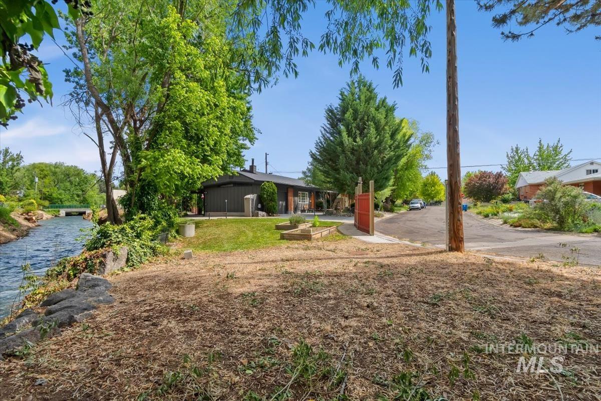 5032 W Wolfe Street, Boise, Idaho 83706, 3 Bedrooms, 2 Bathrooms, Residential For Sale, Price $465,000, 98987132