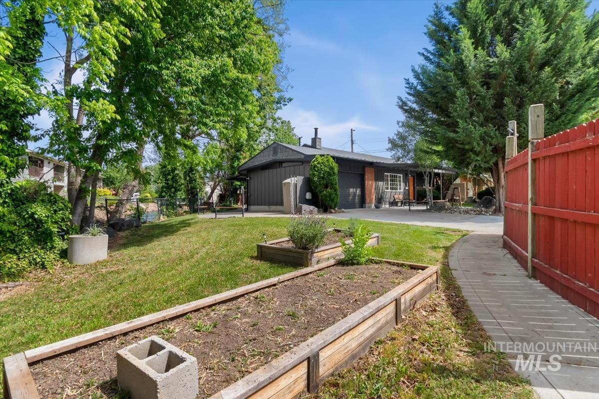 5032 W Wolfe Street, Boise, Idaho 83706, 3 Bedrooms, 2 Bathrooms, Residential For Sale, Price $465,000, 98987132