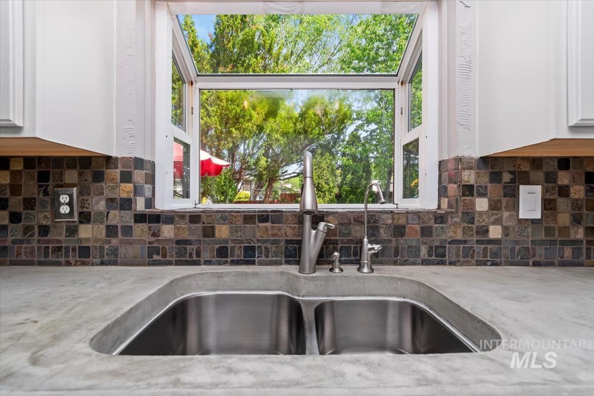 5032 W Wolfe Street, Boise, Idaho 83706, 3 Bedrooms, 2 Bathrooms, Residential For Sale, Price $465,000, 98987132