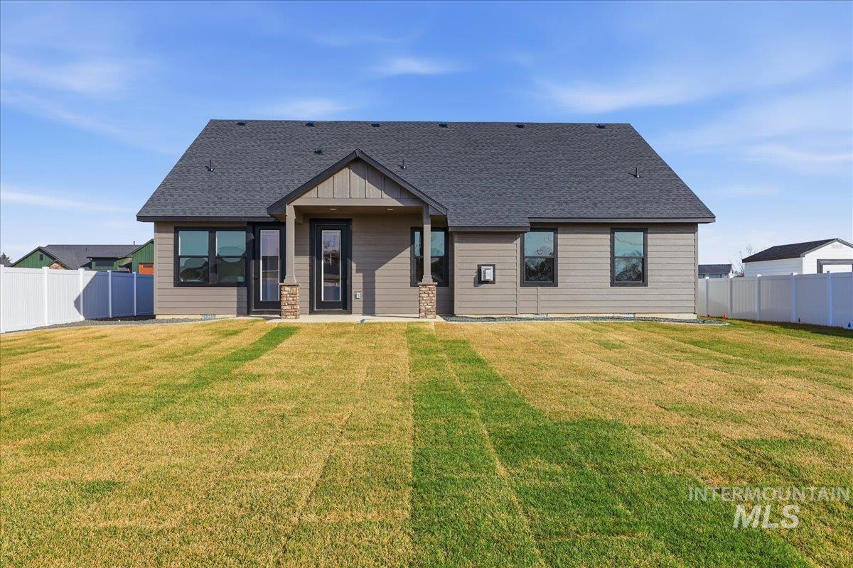 2141 Justine, Fruitland, Idaho 83619, 3 Bedrooms, 2 Bathrooms, Residential For Sale, Price $495,999, 98987135