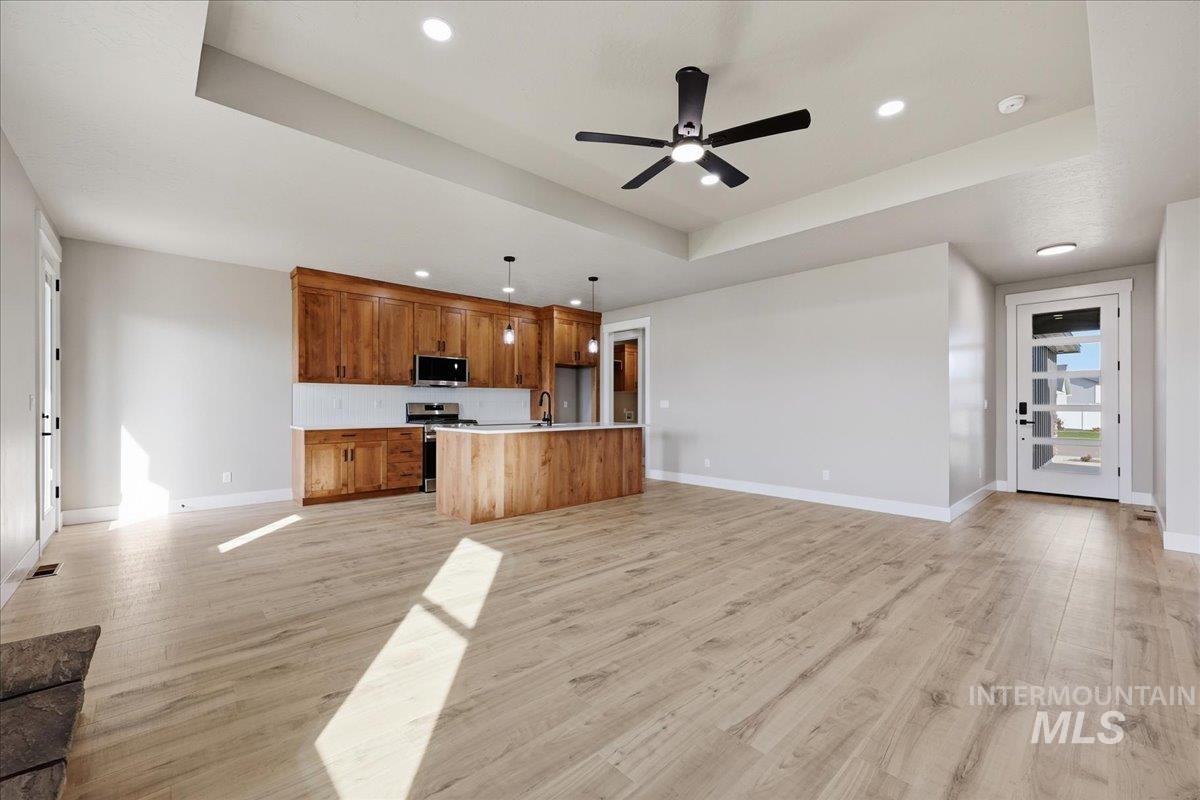 2141 Justine, Fruitland, Idaho 83619, 3 Bedrooms, 2 Bathrooms, Residential For Sale, Price $495,999, 98987135