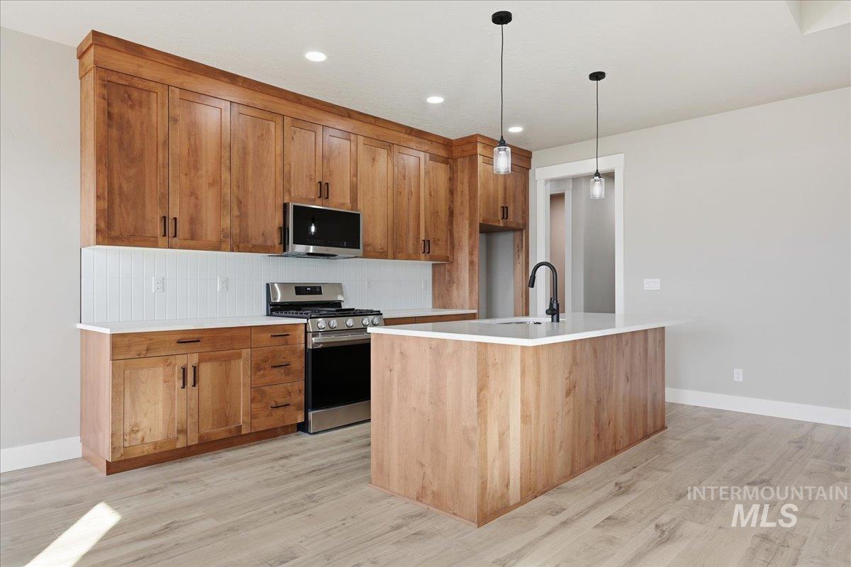 2141 Justine, Fruitland, Idaho 83619, 3 Bedrooms, 2 Bathrooms, Residential For Sale, Price $495,999, 98987135