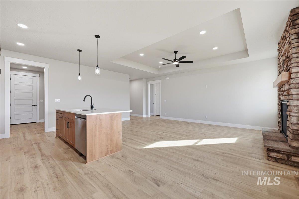 2141 Justine, Fruitland, Idaho 83619, 3 Bedrooms, 2 Bathrooms, Residential For Sale, Price $495,999, 98987135