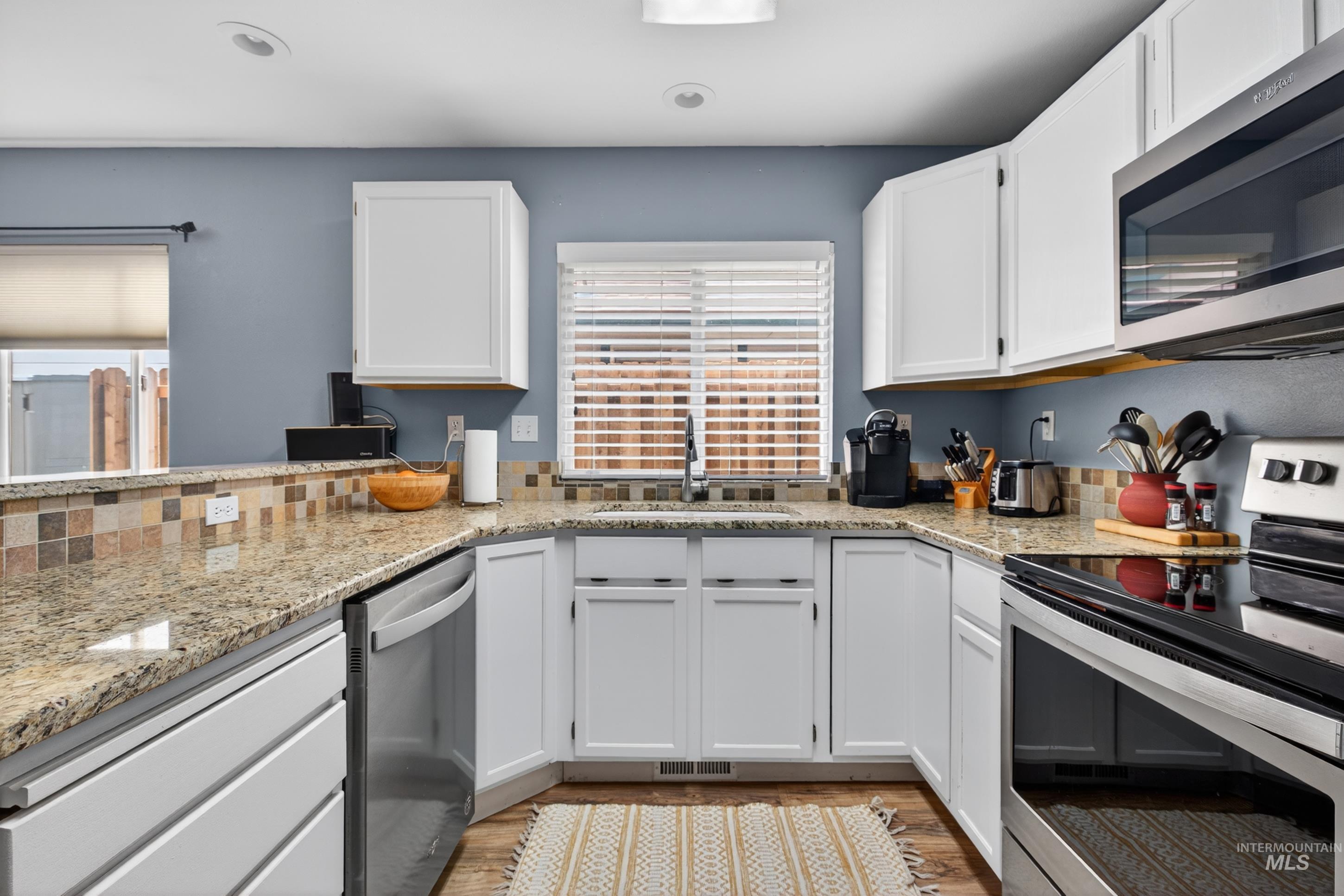 6867 W Russett St, Boise, Idaho 83704-7600, 2 Bedrooms, 2 Bathrooms, Residential For Sale, Price $349,900, 98987136
