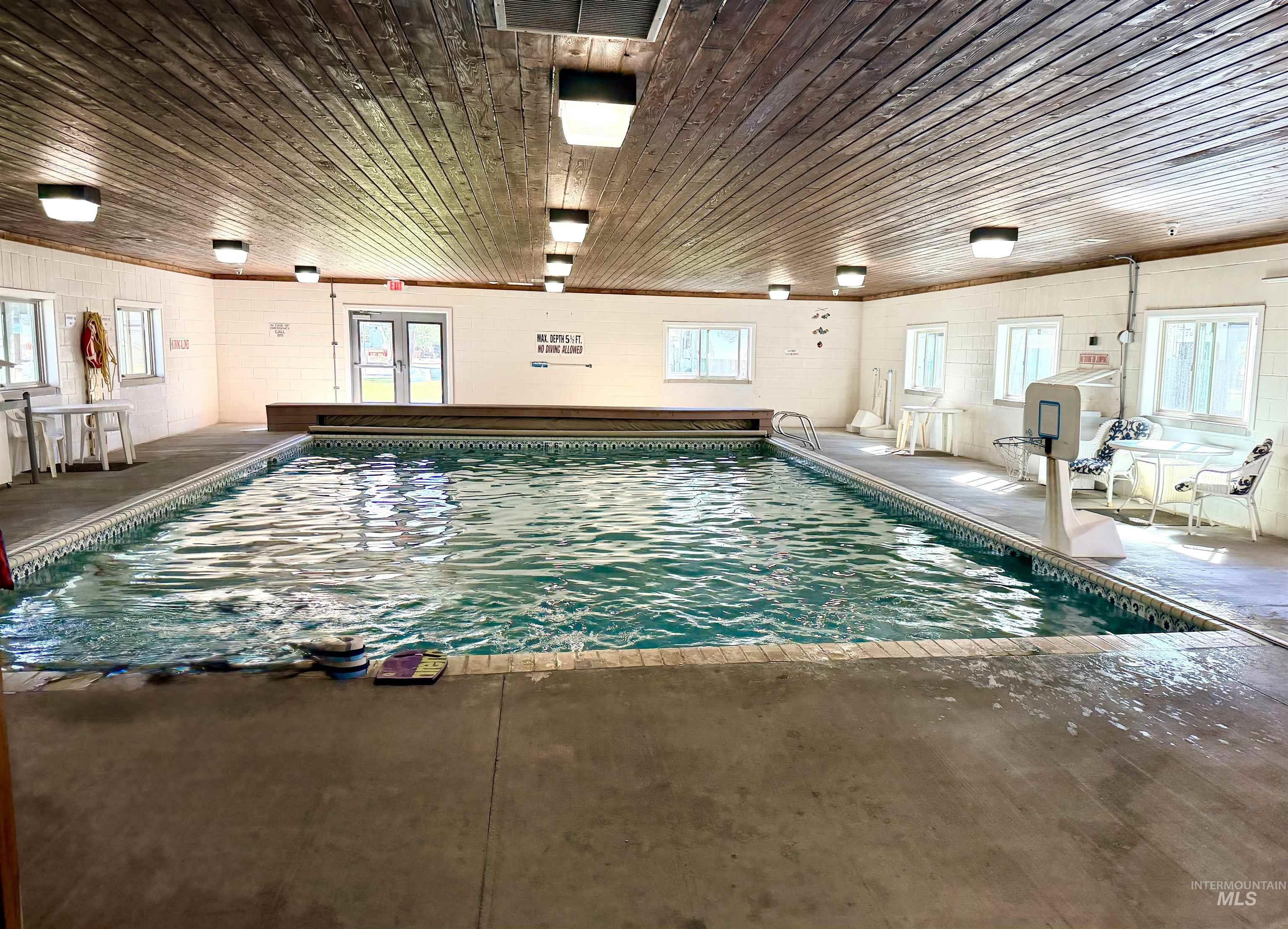 33/35 A Street, Cascade, Idaho 83611, 1 Bedroom, 1 Bathroom, Residential For Sale, Price $299,500, 98987138