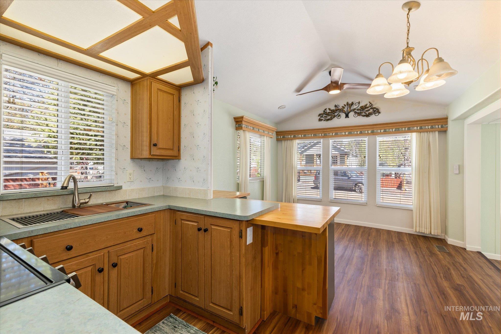 33/35 A Street, Cascade, Idaho 83611, 1 Bedroom, 1 Bathroom, Residential For Sale, Price $299,500, 98987138