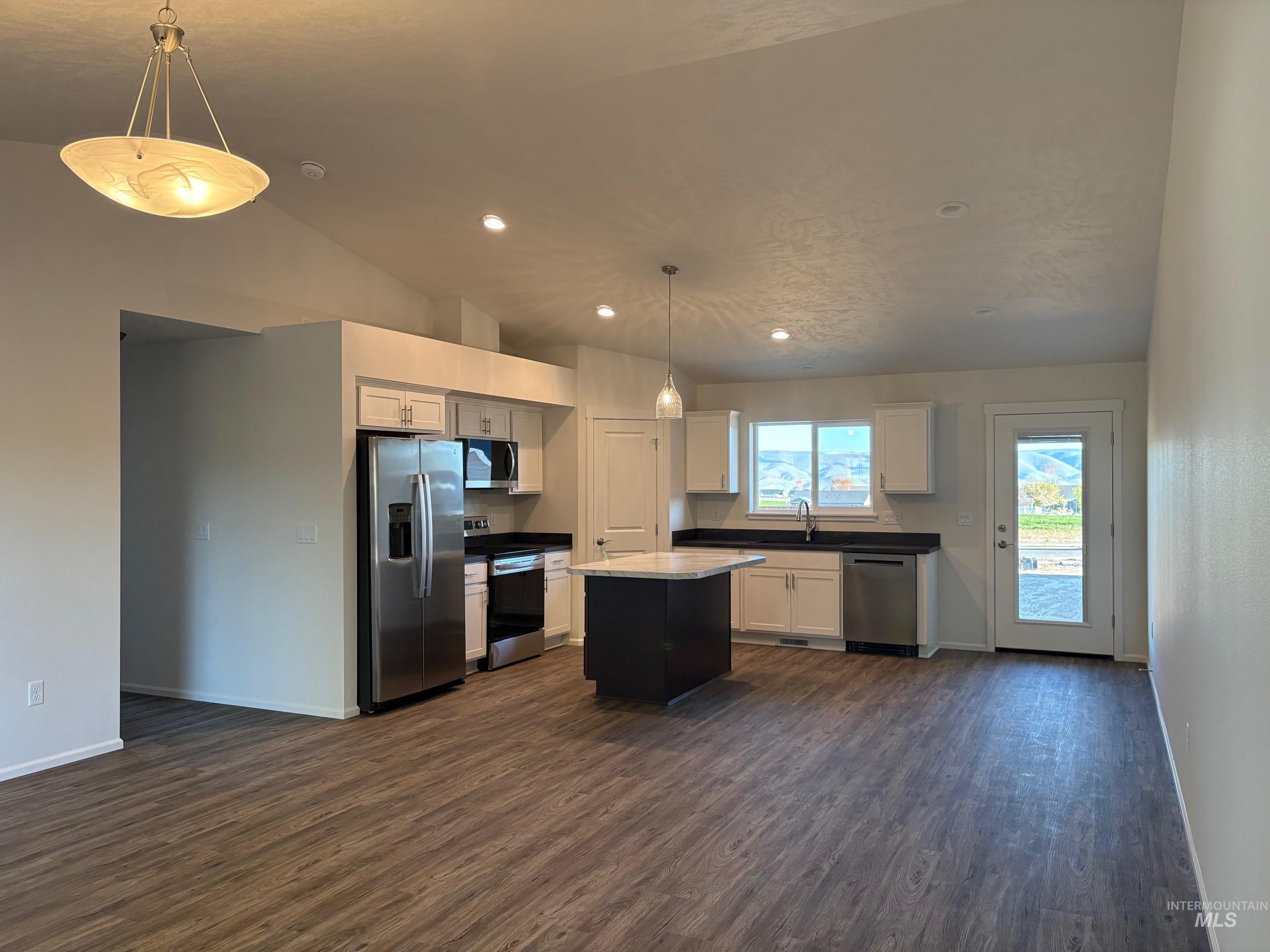 1803 Clark Fork Lane, Lewiston, Idaho 83501, 3 Bedrooms, 2 Bathrooms, Residential For Sale, Price $369,900, 98987139