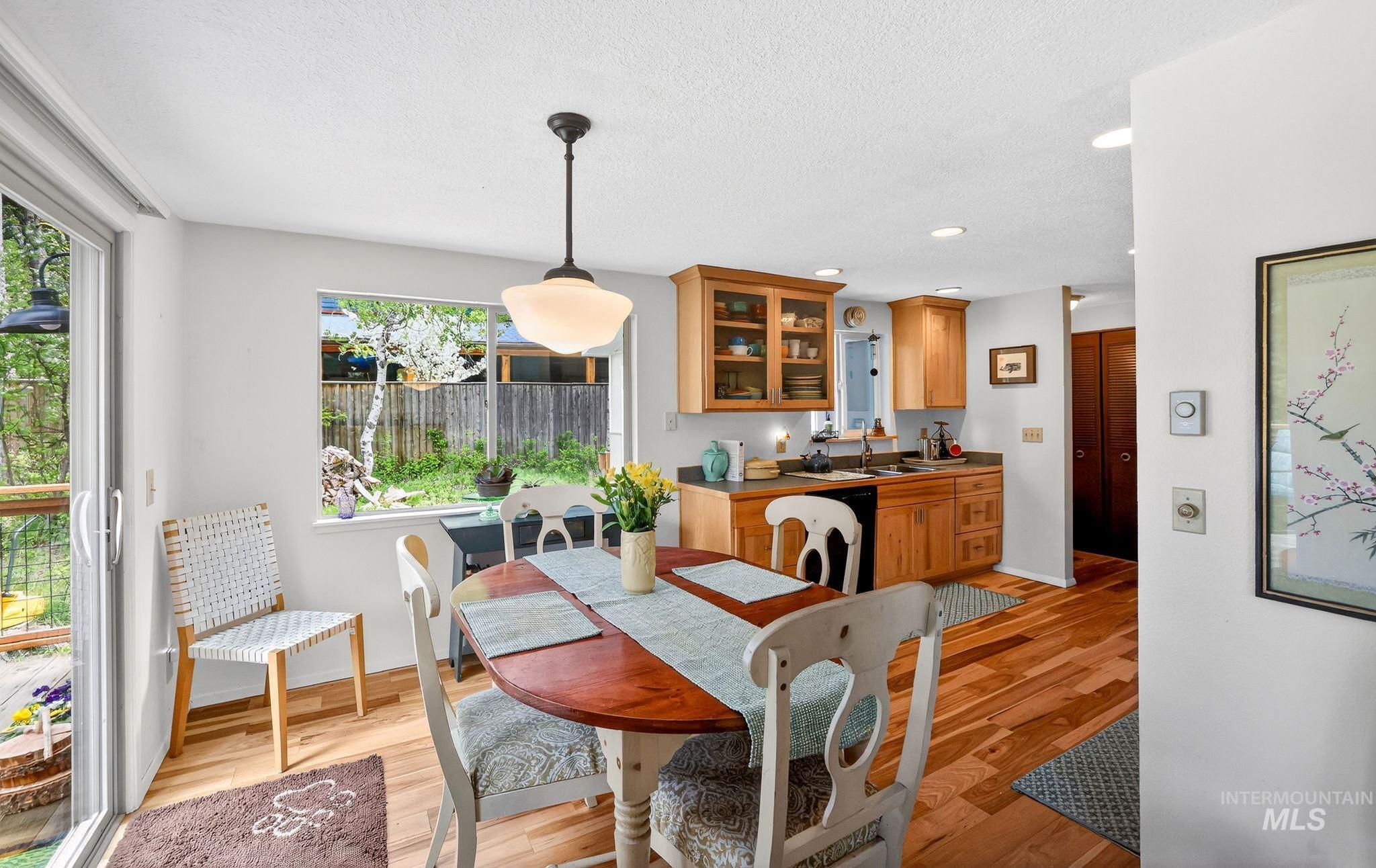 411 Rio Vista Blvd, McCall, Idaho 83638, 3 Bedrooms, 2 Bathrooms, Residential For Sale, Price $949,000, 98987143
