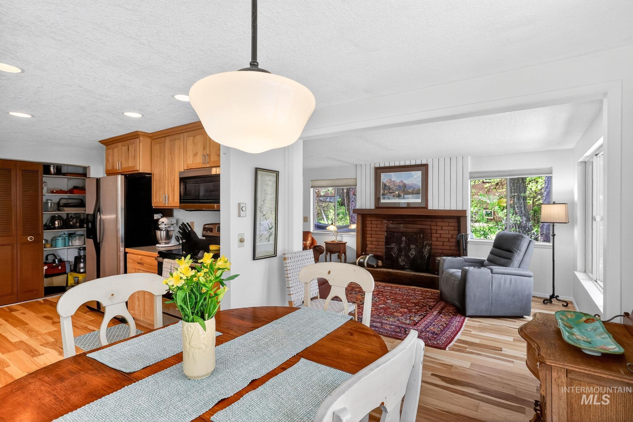 411 Rio Vista Blvd, McCall, Idaho 83638, 3 Bedrooms, 2 Bathrooms, Residential For Sale, Price $949,000, 98987143